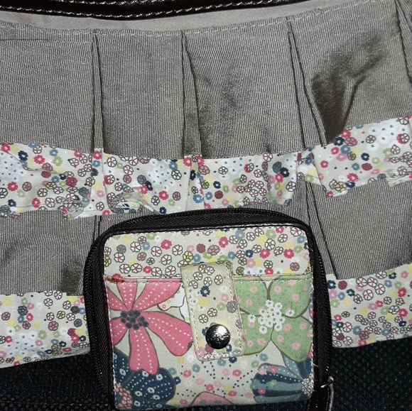 Thrity One - Picture 2 of 4